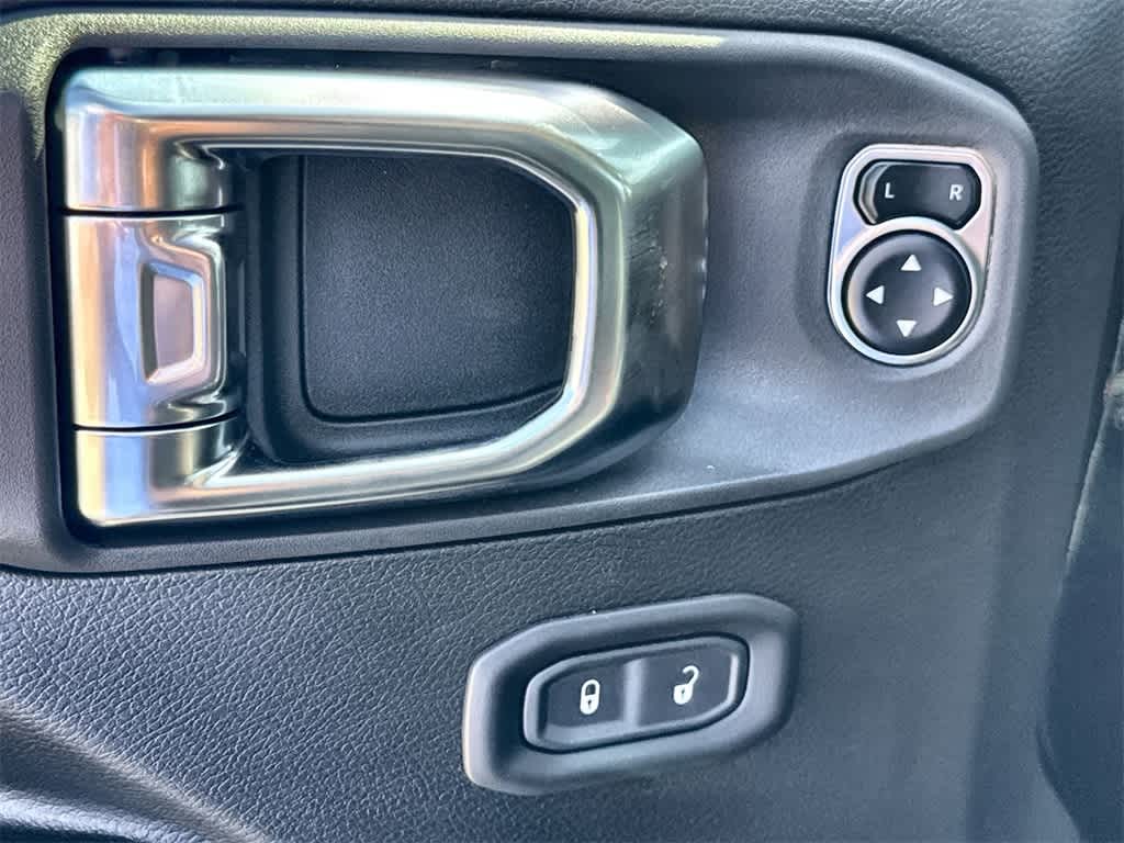 Thumbnail: 2025 Jeep Wrangler - 24