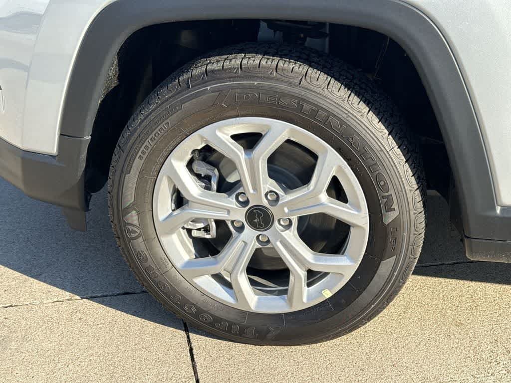 Thumbnail: 2026 Jeep Compass - 9