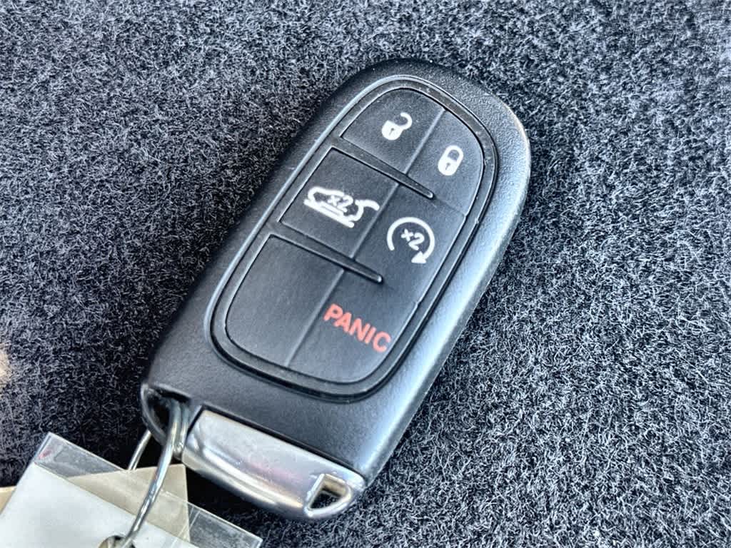 Thumbnail: 2023 Jeep Cherokee - 21