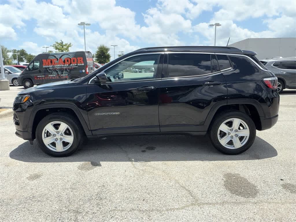 Thumbnail: 2022 Jeep Compass - 4