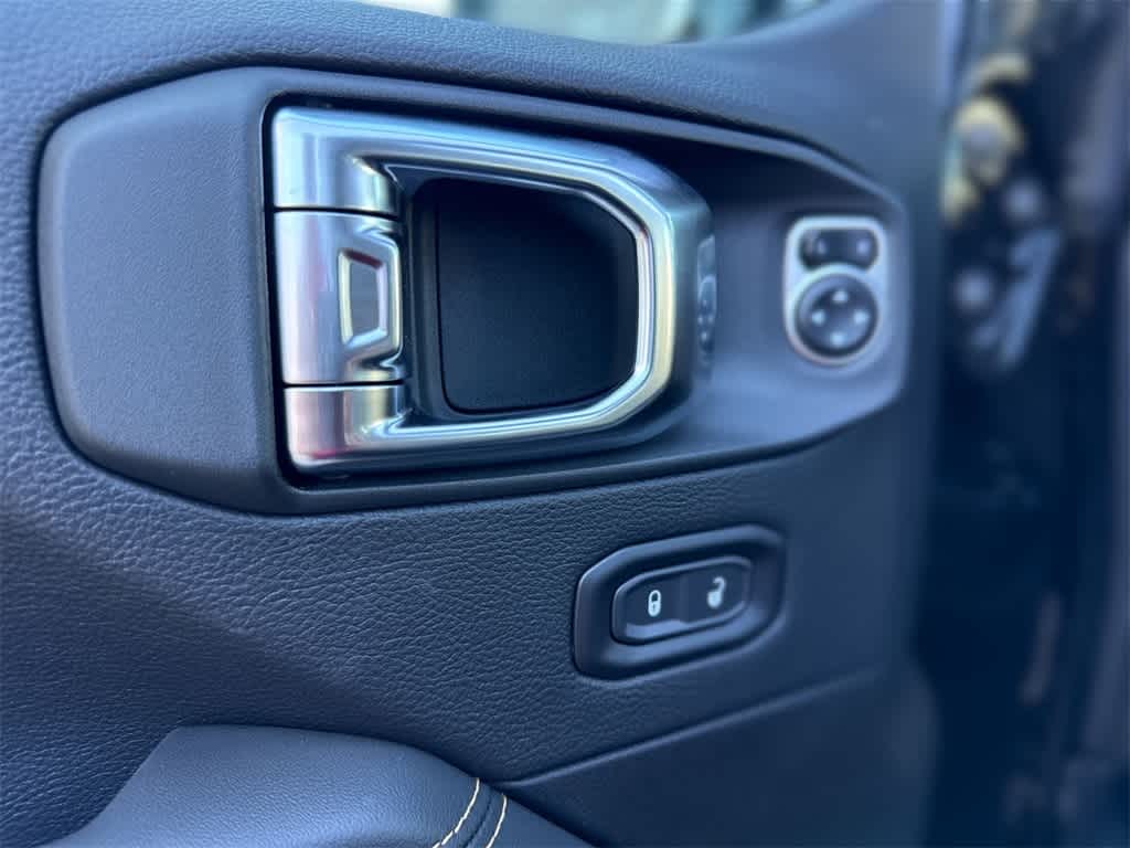 Thumbnail: 2026 Jeep Wrangler - 29