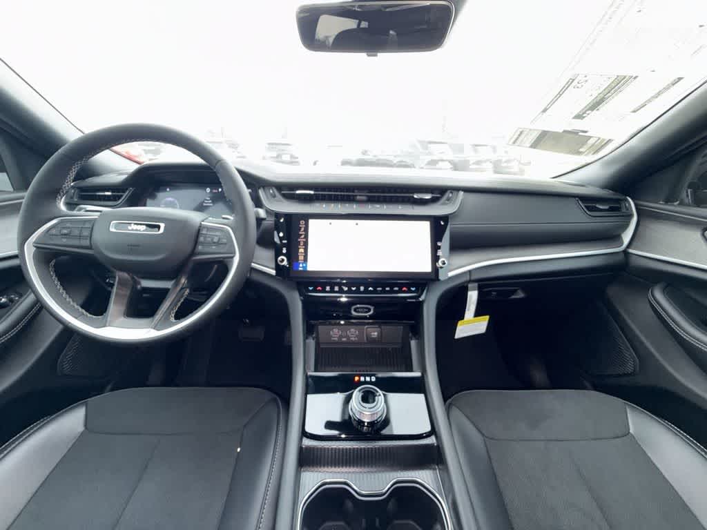 Thumbnail: 2026 Jeep Grand Cherokee - 15