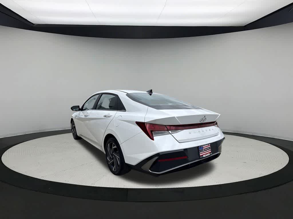 Thumbnail: 2025 Hyundai Elantra - 4