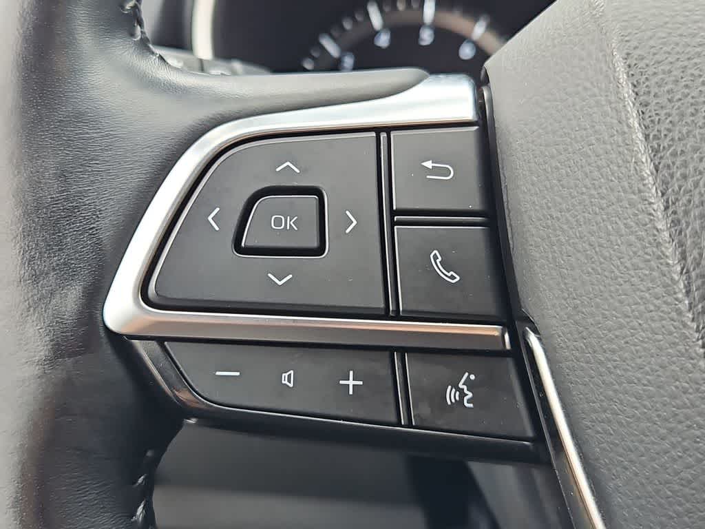 Thumbnail: 2021 Toyota Highlander - 26