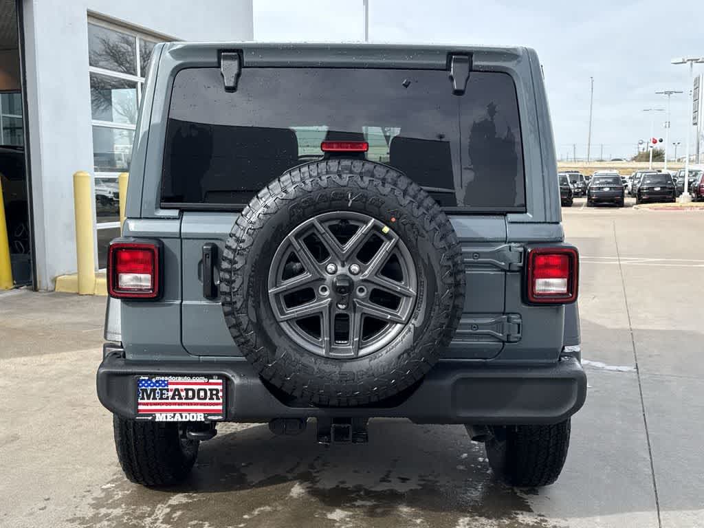 Thumbnail: 2026 Jeep Wrangler - 5