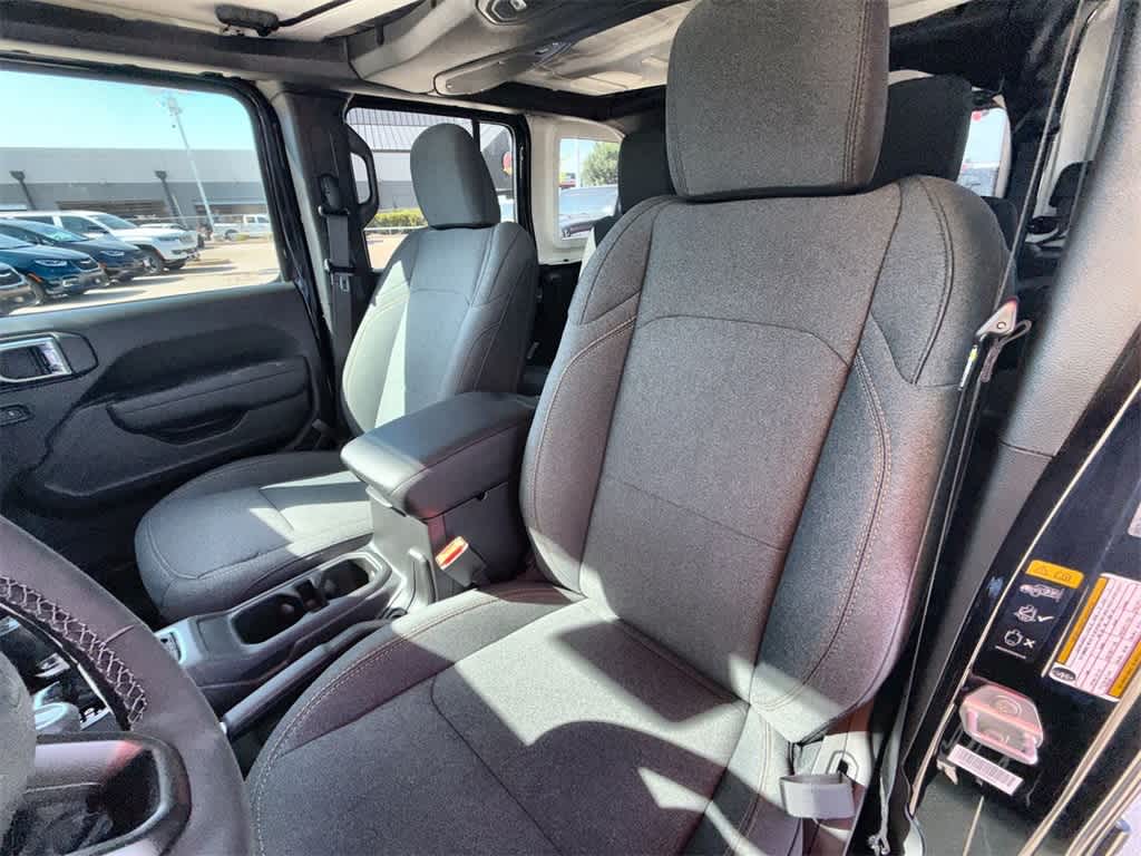 Thumbnail: 2025 Jeep Wrangler - 9