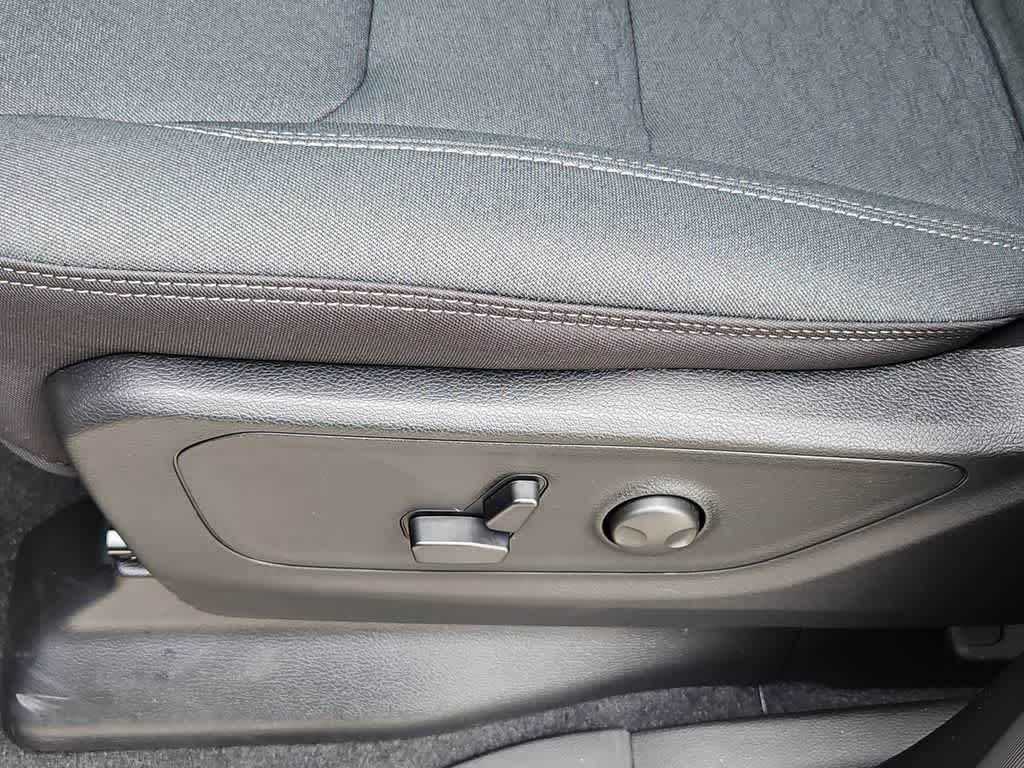 Thumbnail: 2026 RAM 1500 - 11