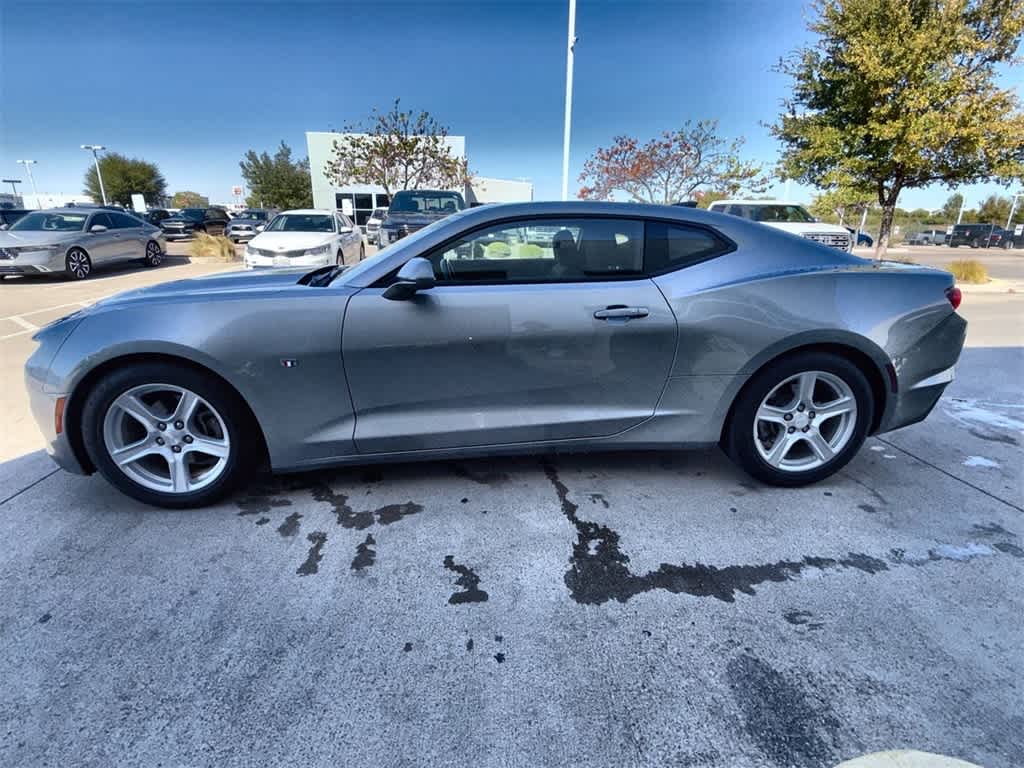2023 Chevrolet Camaro 1LT photo 3