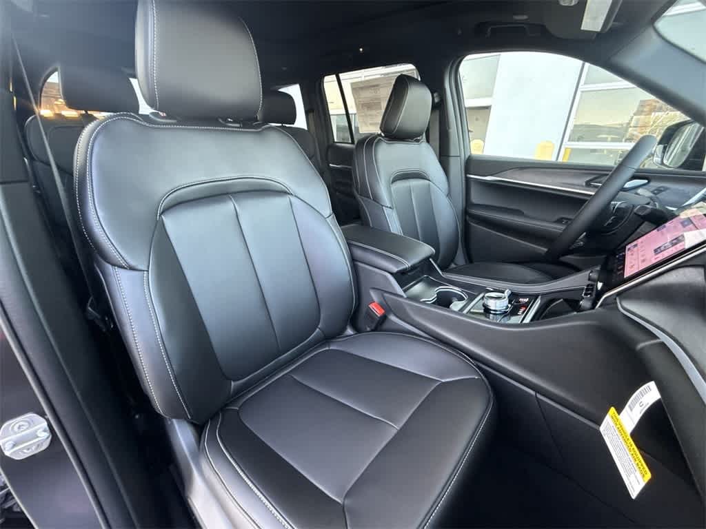 Thumbnail: 2025 Jeep Grand Cherokee - 13