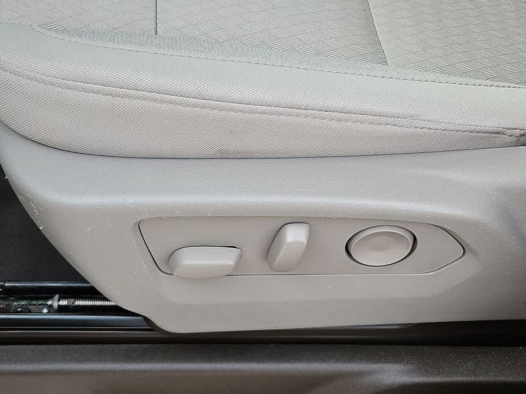 Thumbnail: 2025 Chevrolet Silverado 1500 - 17