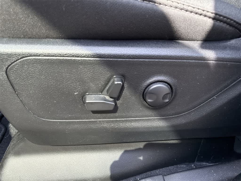 Thumbnail: 2025 RAM 1500 - 22