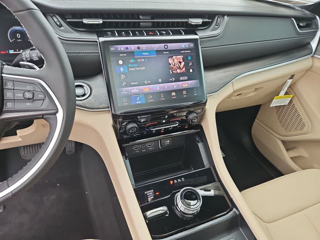 Thumbnail: 2025 Jeep Grand Cherokee L - 30