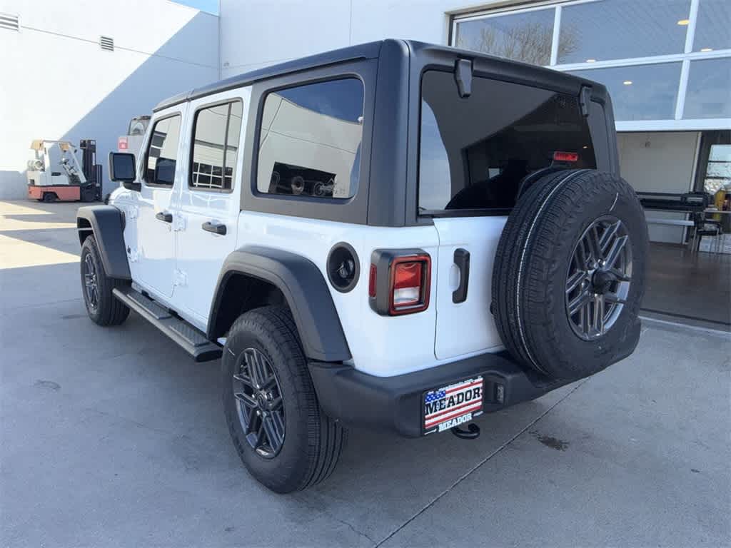 Thumbnail: 2025 Jeep Wrangler - 4