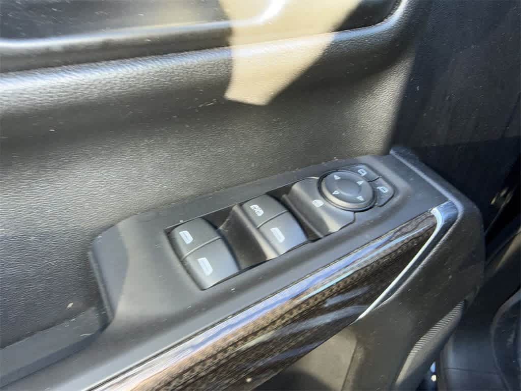 Thumbnail: 2021 Chevrolet Silverado 1500 - 21