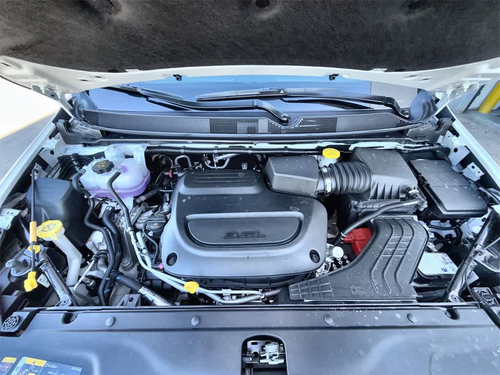 Thumbnail: 2026 Chrysler Pacifica - 8