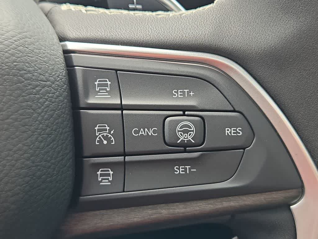 Thumbnail: 2026 Jeep Grand Cherokee L - 27