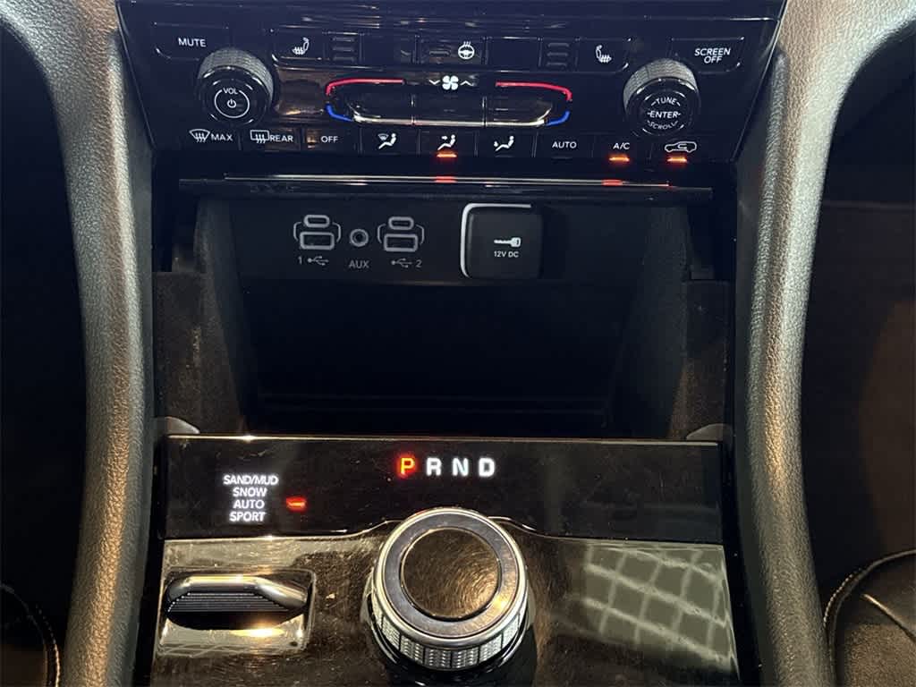 Thumbnail: 2022 Jeep Grand Cherokee - 21