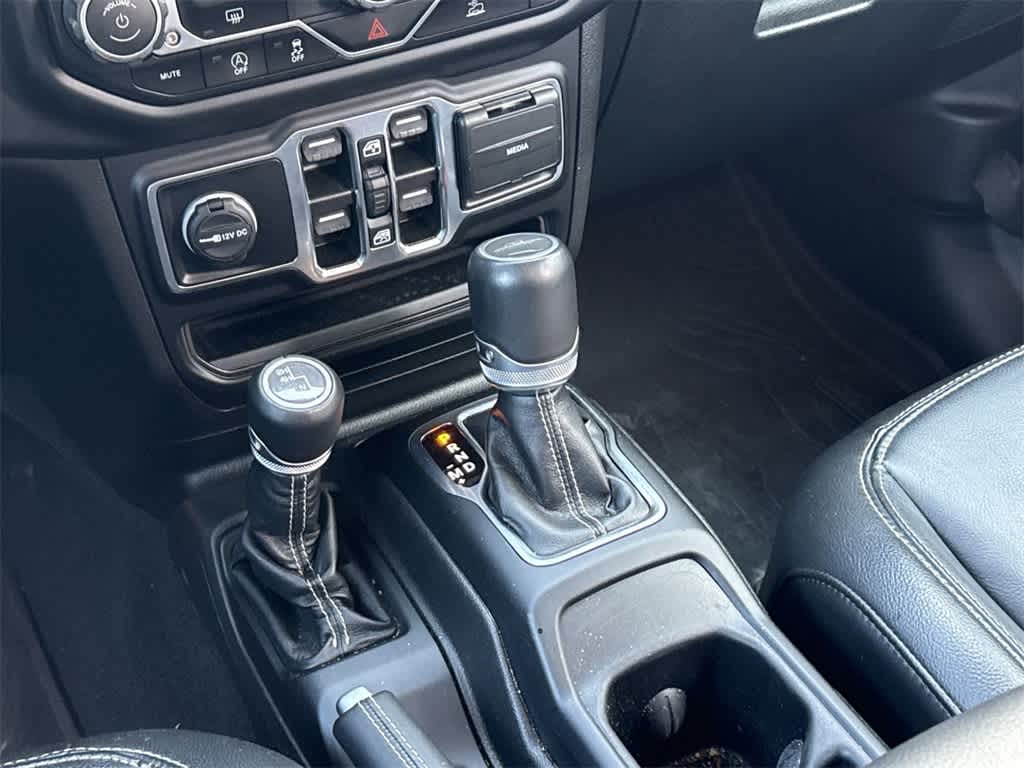 Thumbnail: 2022 Jeep Gladiator - 17