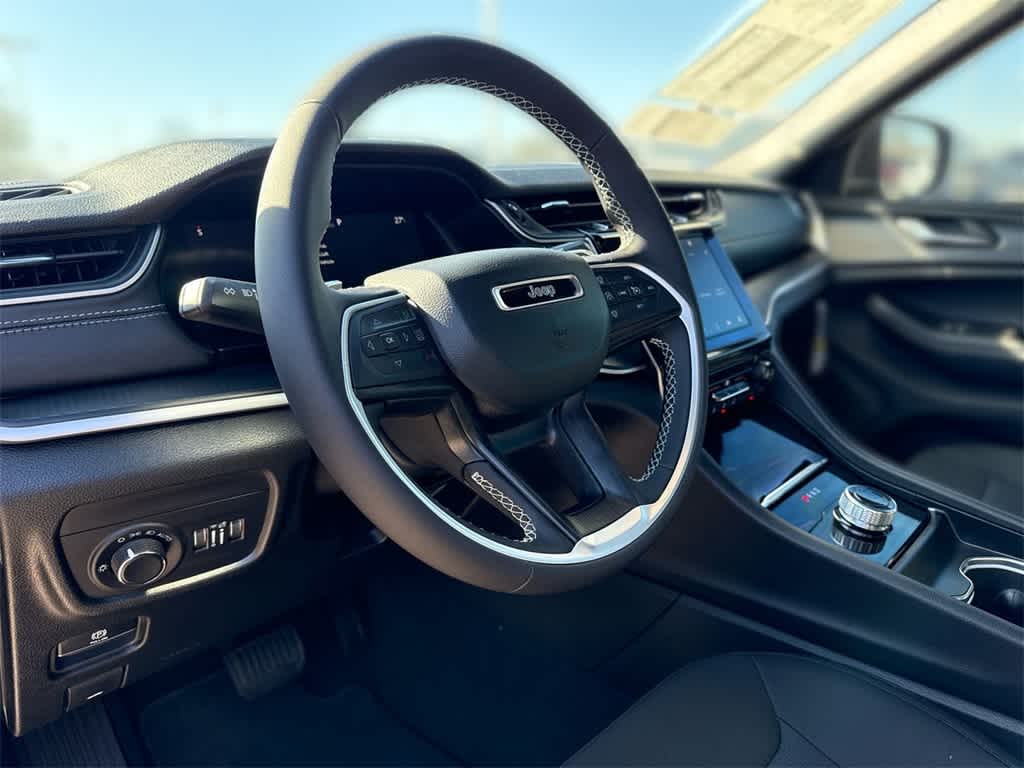 Thumbnail: 2025 Jeep Grand Cherokee - 2