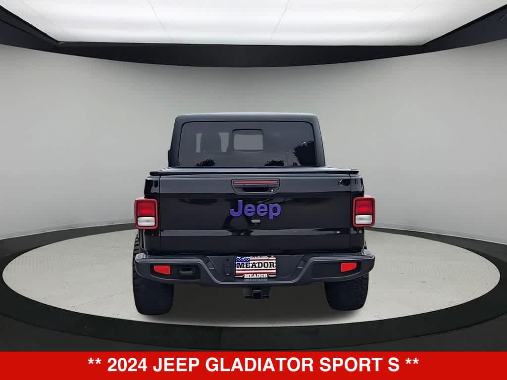Thumbnail: 2024 Jeep Gladiator - 7