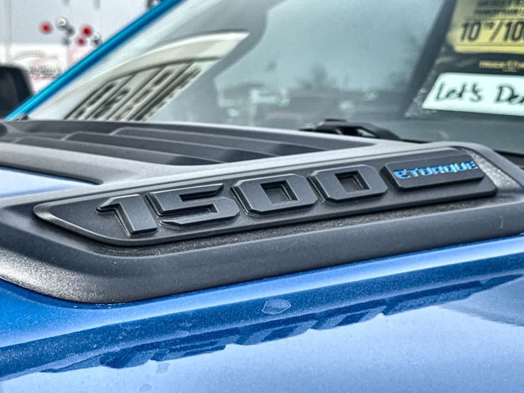 Thumbnail: 2026 RAM 1500 - 8