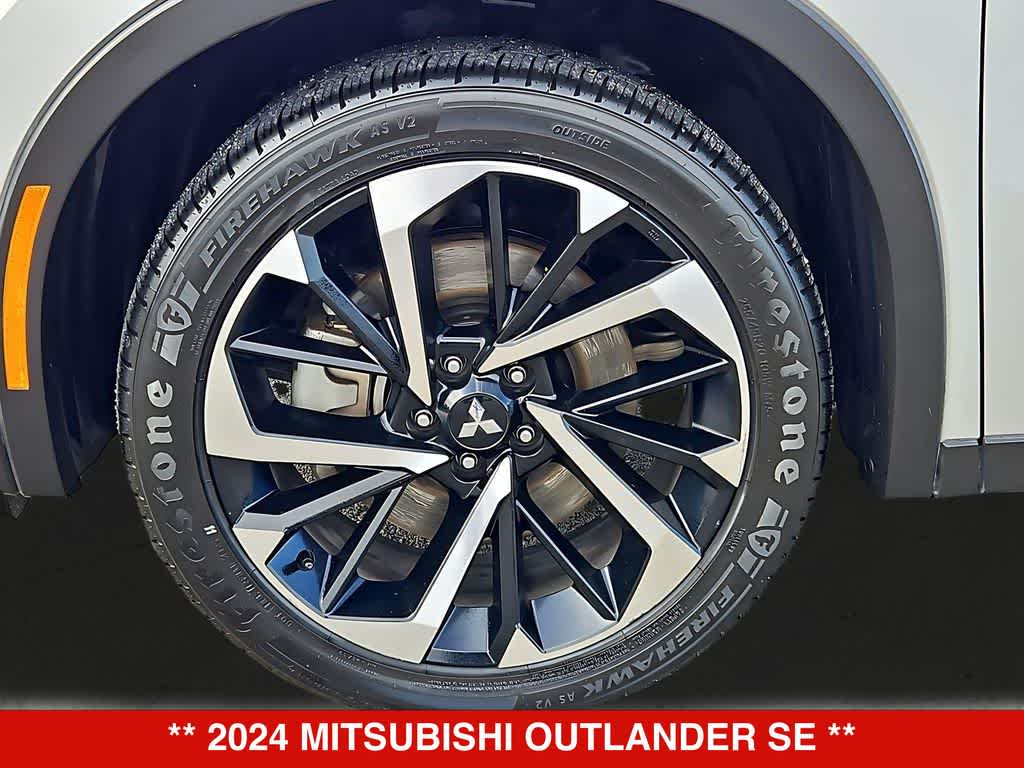 Thumbnail: 2024 Mitsubishi Outlander - 14