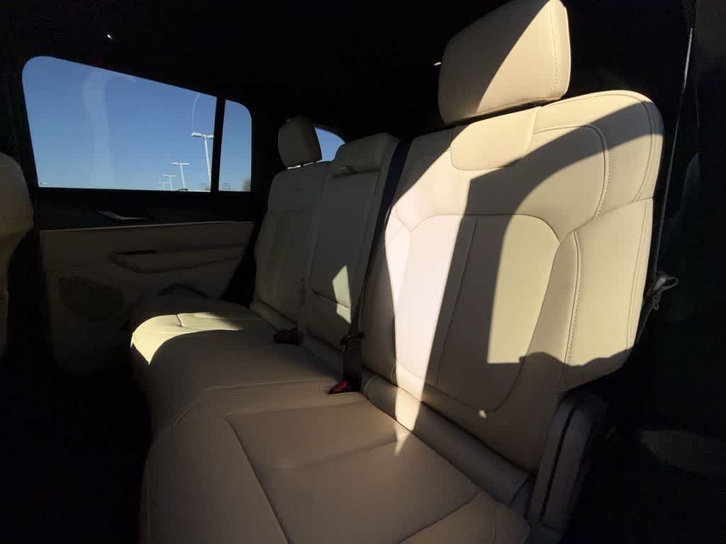 Thumbnail: 2025 Jeep Grand Cherokee - 10