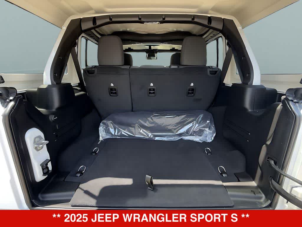 Thumbnail: 2025 Jeep Wrangler - 20