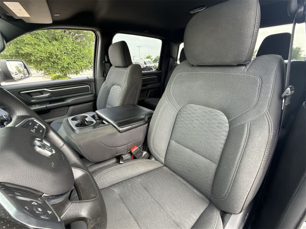 Thumbnail: 2025 RAM 1500 - 10