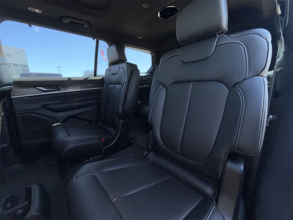 Thumbnail: 2025 Jeep Grand Cherokee L - 13