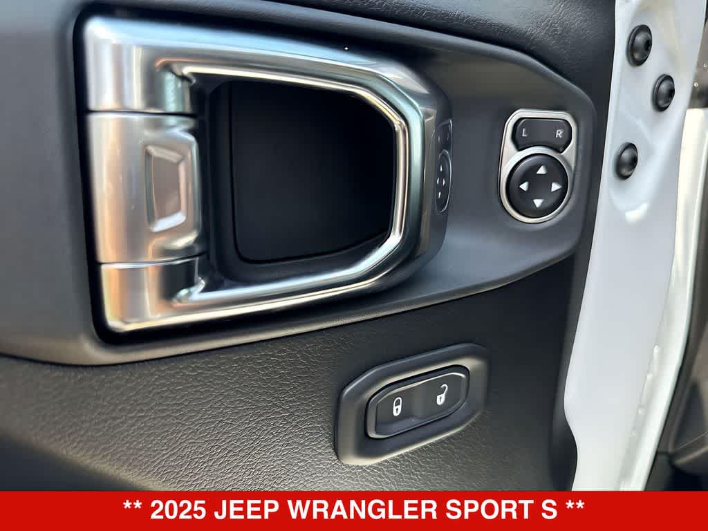 Thumbnail: 2025 Jeep Wrangler - 23