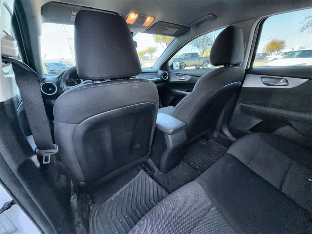 Thumbnail: 2022 Kia Forte - 12