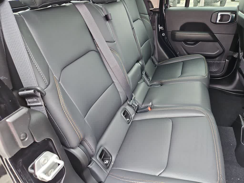 Thumbnail: 2026 Jeep Gladiator - 21