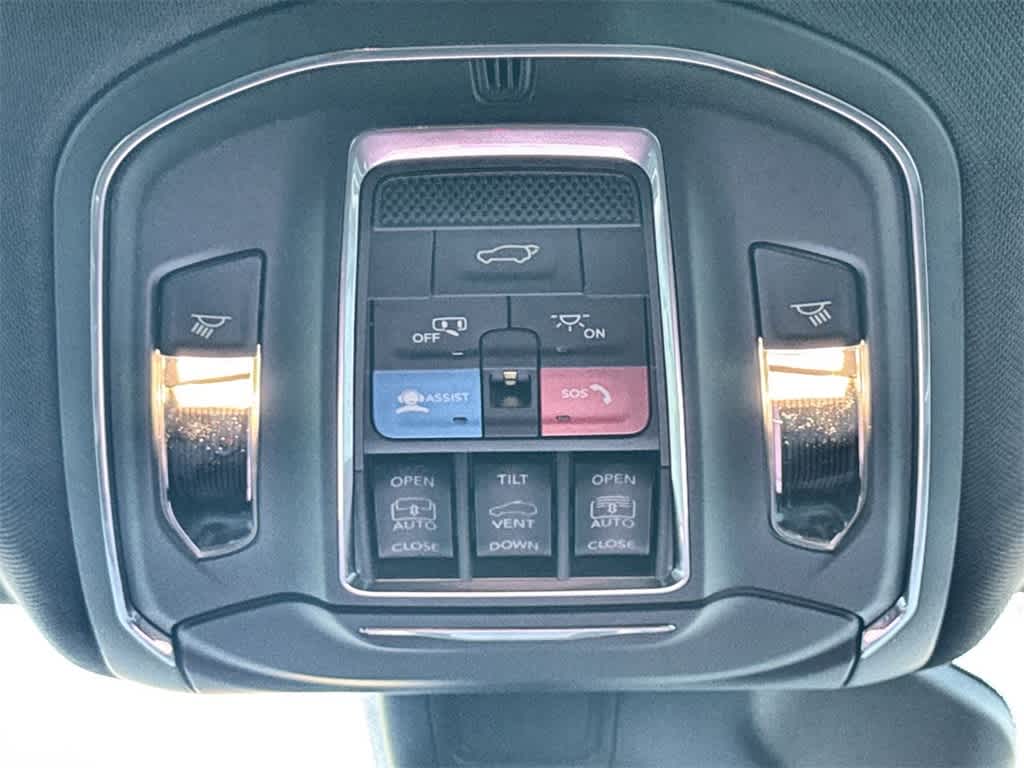 Thumbnail: 2025 Jeep Grand Cherokee - 21