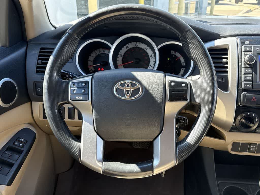 Thumbnail: 2013 Toyota Tacoma - 17