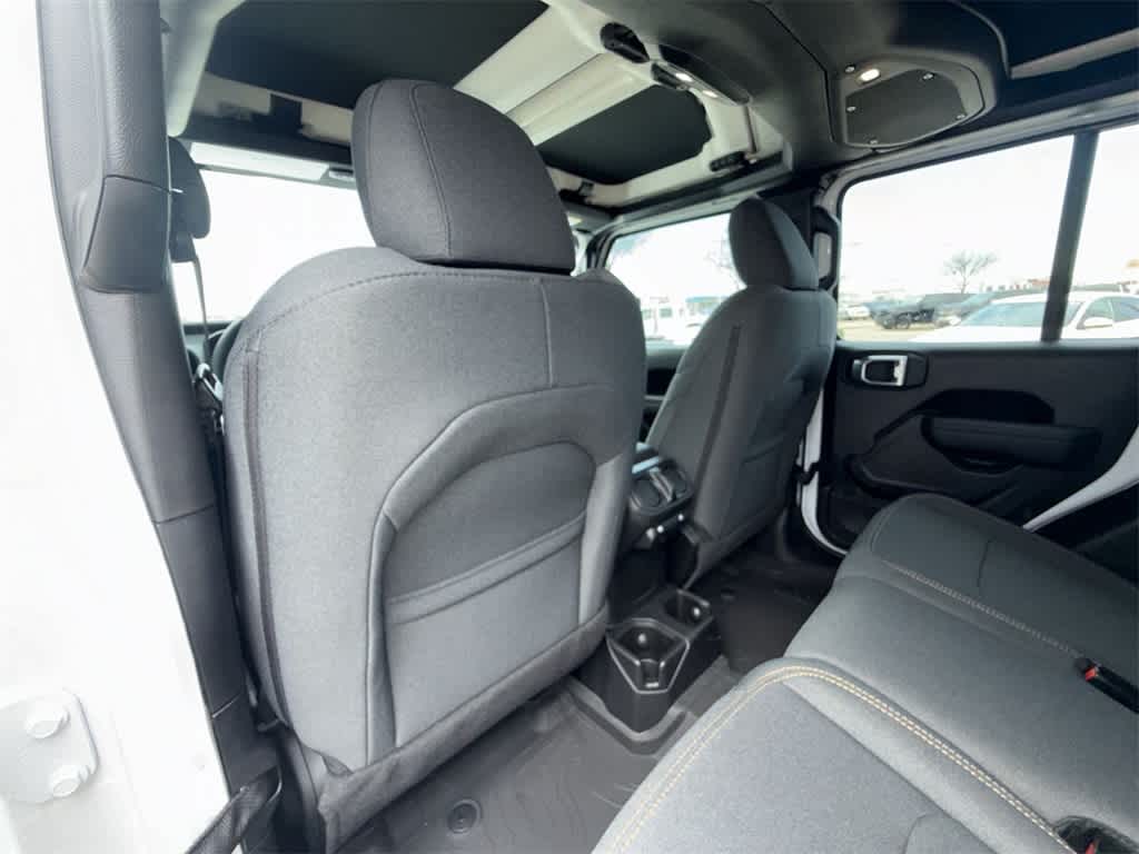 Thumbnail: 2025 Jeep Gladiator - 12