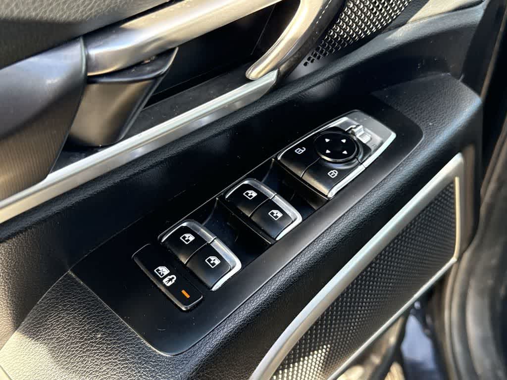 Thumbnail: 2023 Kia Telluride - 25