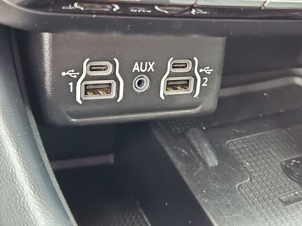 Thumbnail: 2023 Dodge Durango - 33