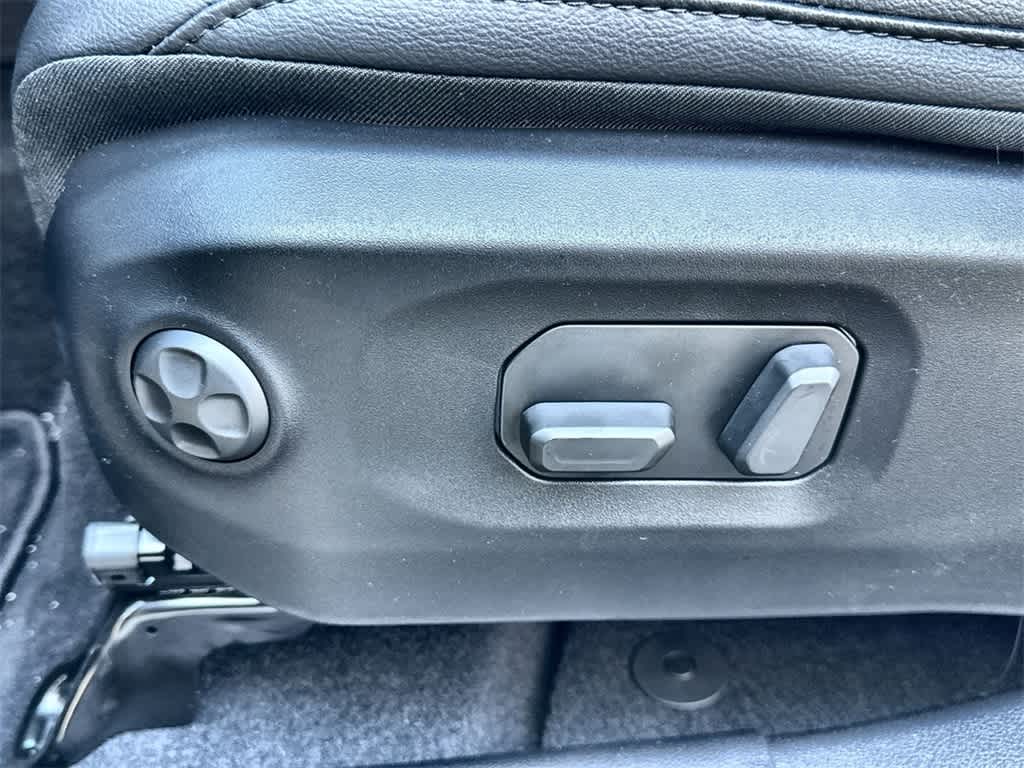 Thumbnail: 2026 Jeep Wrangler - 30