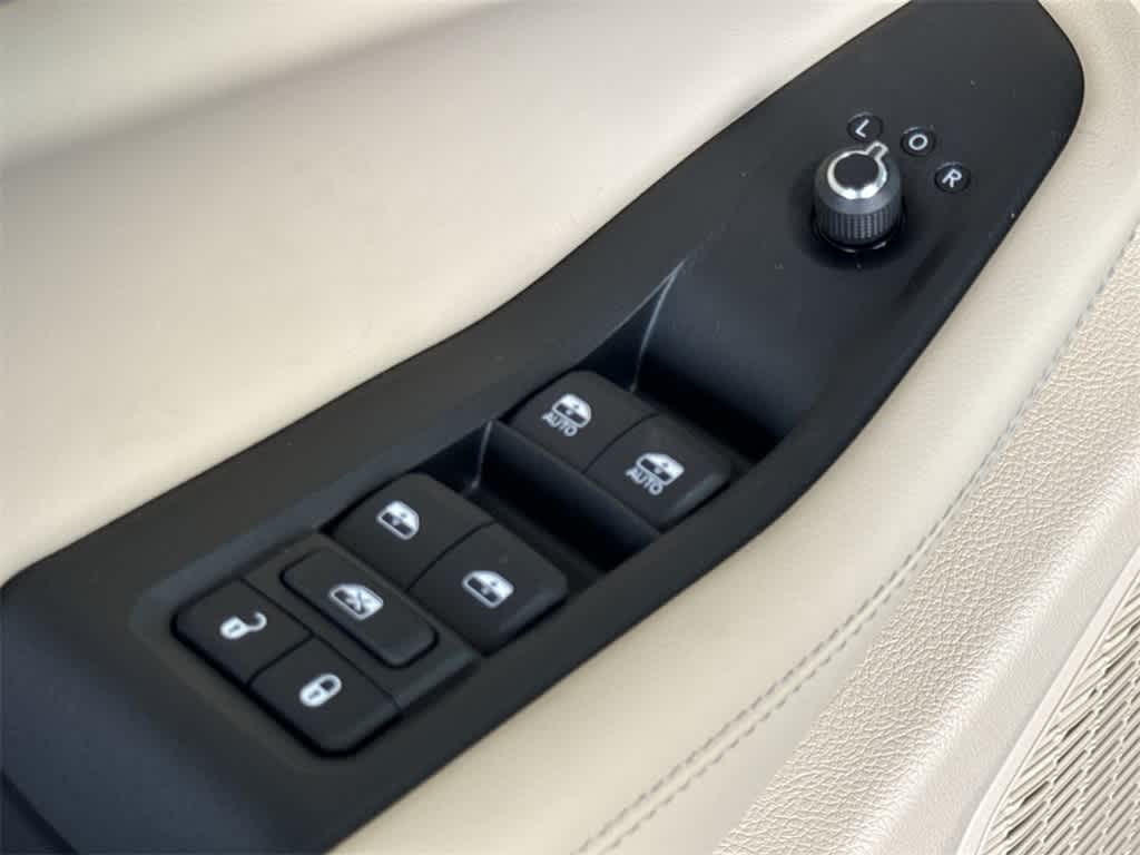 Thumbnail: 2025 Jeep Grand Cherokee - 24