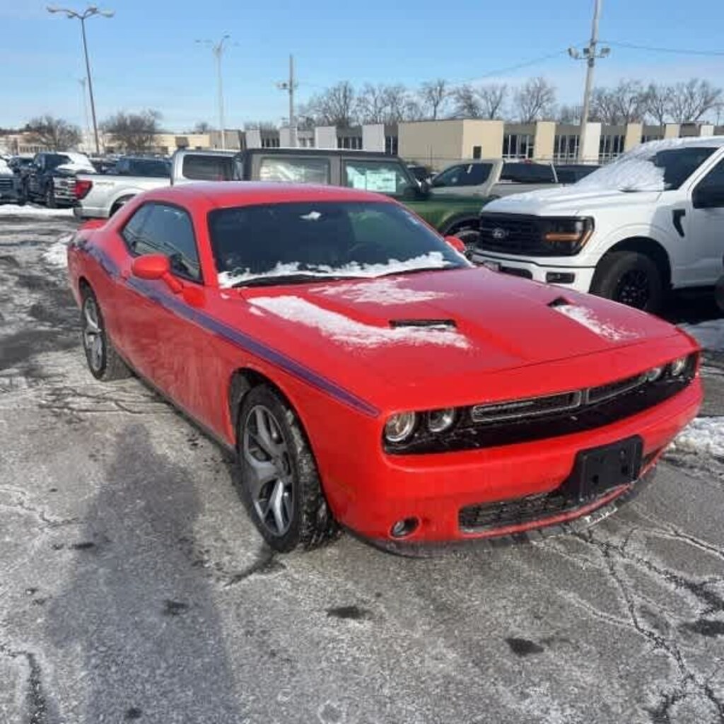 Used 2016 Dodge Challenger SXT Coupe