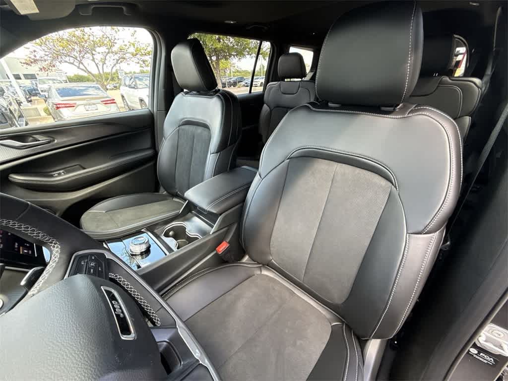 Thumbnail: 2025 Jeep Grand Cherokee L - 10