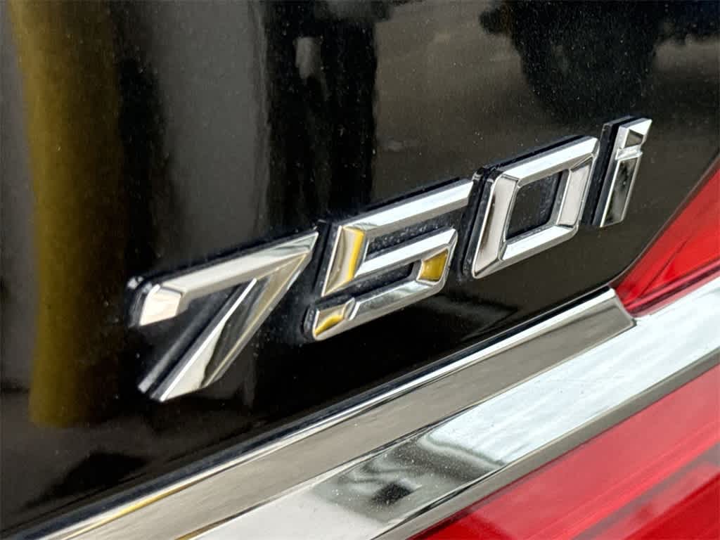 Thumbnail: 2018 BMW 7 Series - 8