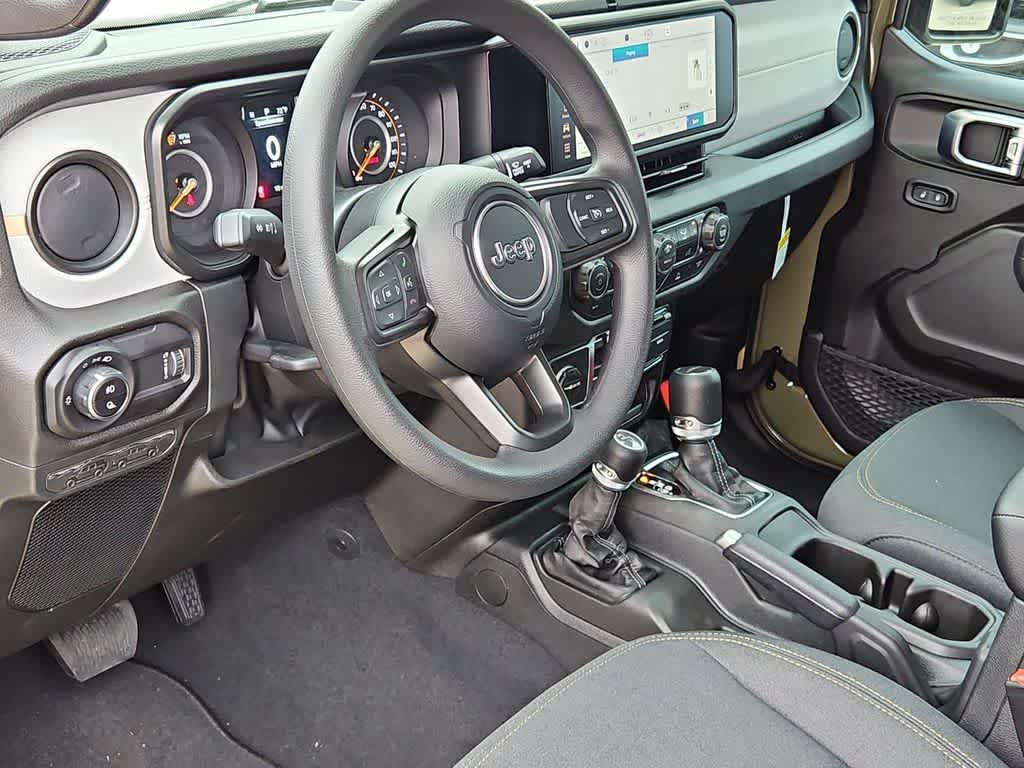 Thumbnail: 2026 Jeep Gladiator - 10