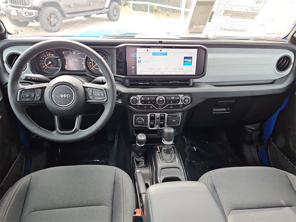 Thumbnail: 2025 Jeep Gladiator - 20