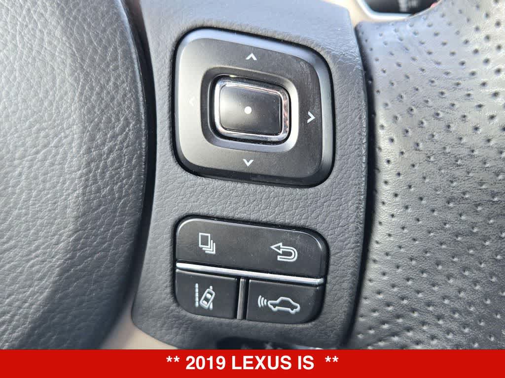 Thumbnail: 2019 Lexus IS - 24