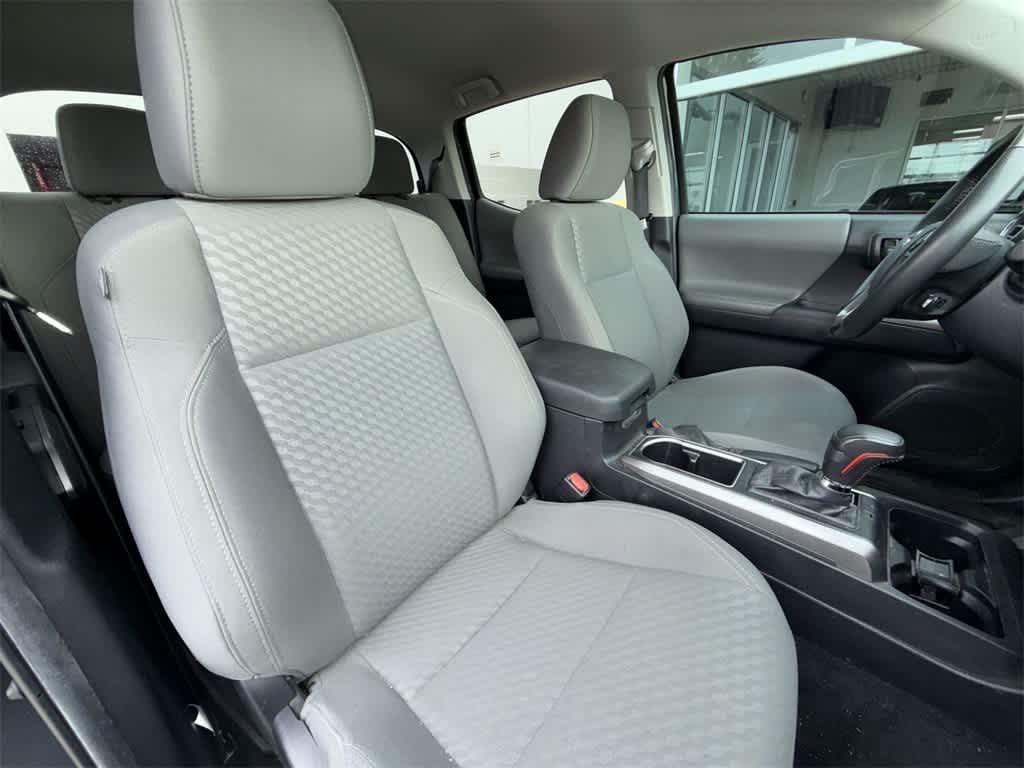 Thumbnail: 2023 Toyota Tacoma - 14