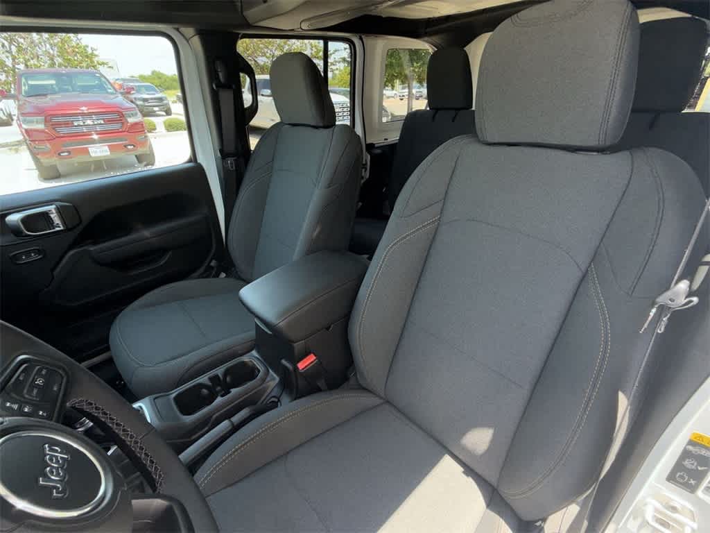 Thumbnail: 2025 Jeep Wrangler - 10