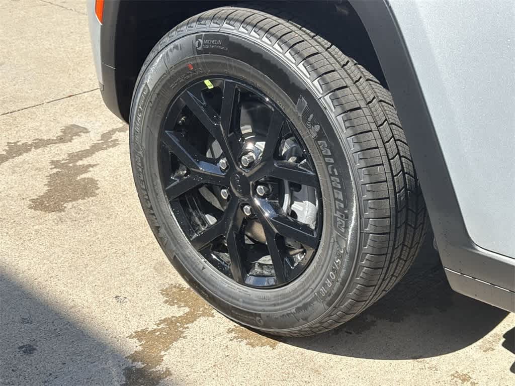 Thumbnail: 2025 Jeep Grand Cherokee L - 8