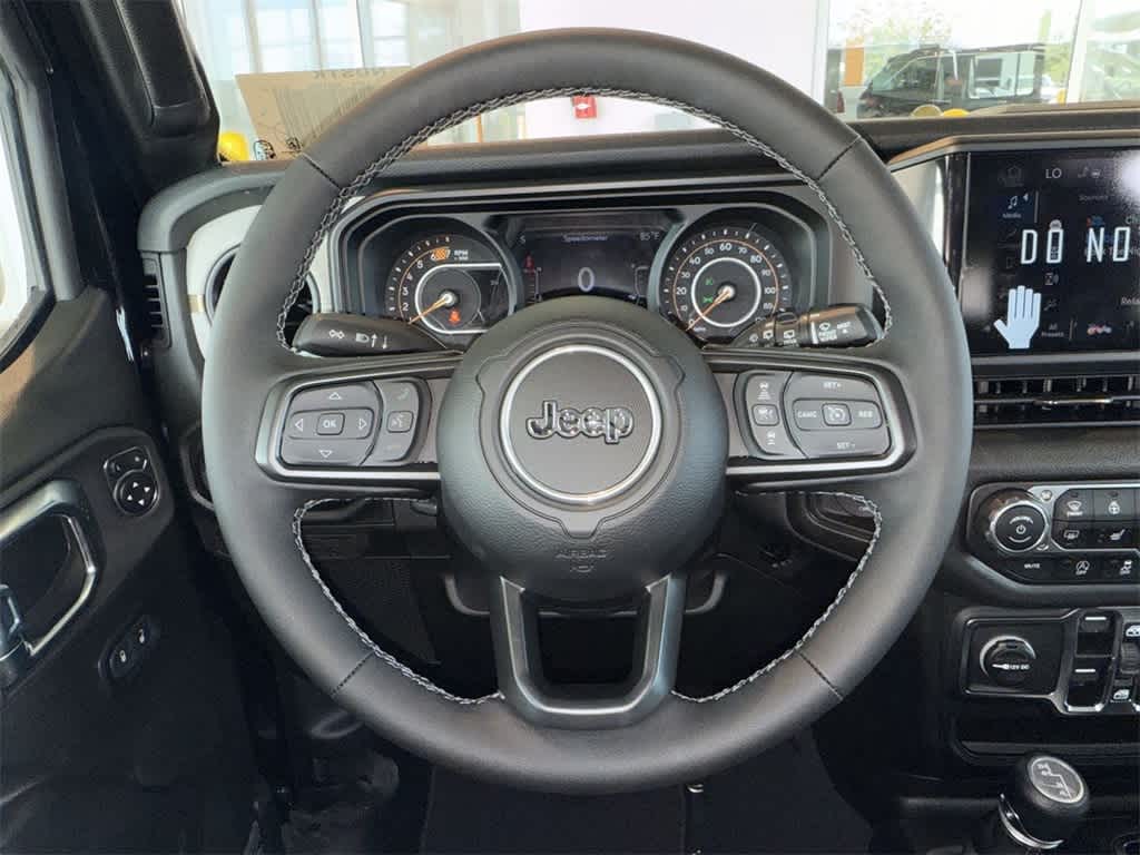 Thumbnail: 2025 Jeep Wrangler - 17